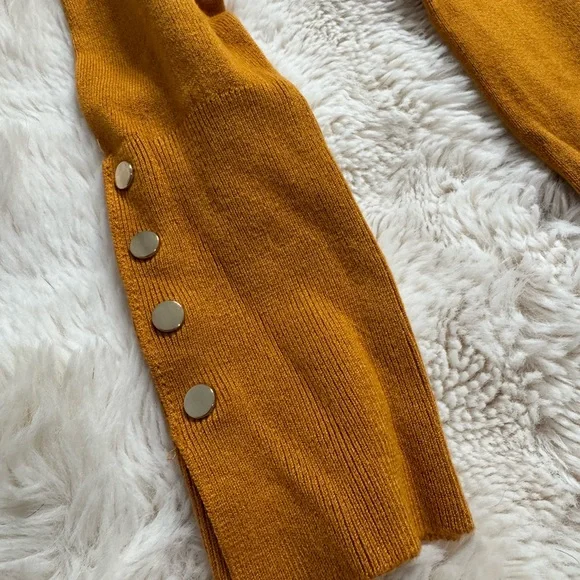 Zara Women’s Turtleneck Sweater in Mustard/Burned Orange - Picture 4 of 4